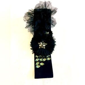 Vintage J Crew Tulle & Rhinestone elastic belt. Snaps in the back.